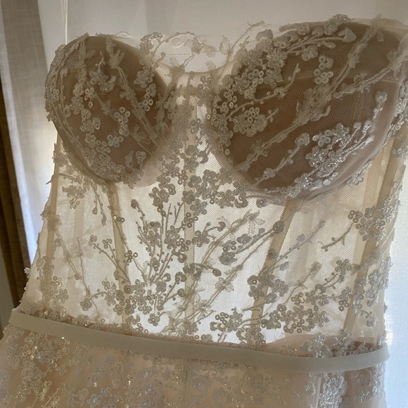 Mira Zwillinger Bridal Gown Corset Floral Detail with Sequin Tule Bow Size 4 - Picture 9 of 16